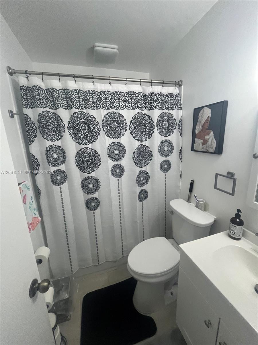 240 NE 23rd Court, Pompano Beach, FL 33060 photo 9
