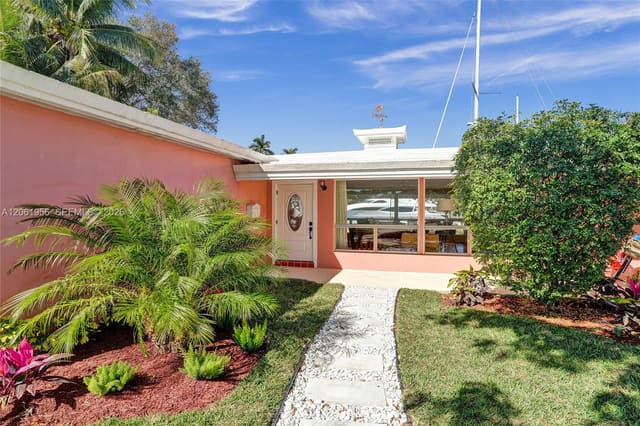 1321 Mandarin Isle, South New River Isles, Fort Lauderdale, FL