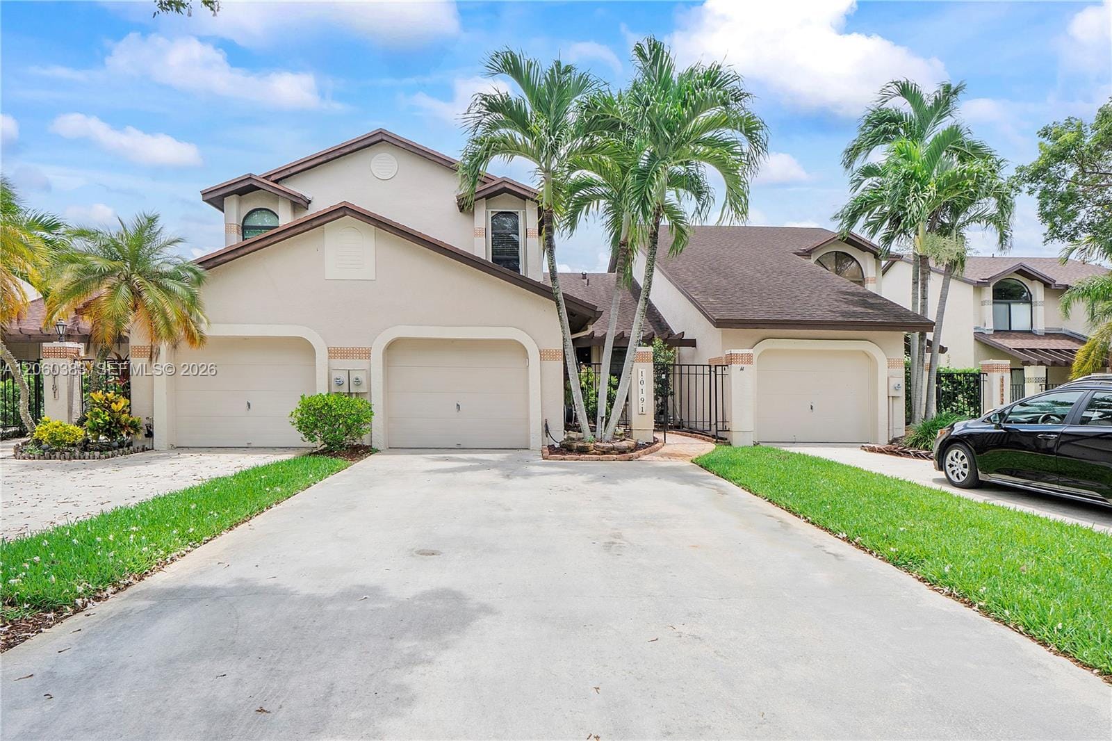 Pending home at 10191 SW 137th Place, Miami, FL 33186