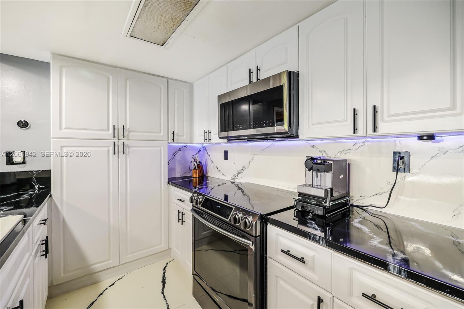 6402 Windmill Gate Road, Miami Lakes, FL 33014 photo 17