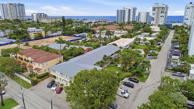 3201 SE 10th Street A9, Deauville West Inc Co Op, Pompano Beach, FL
