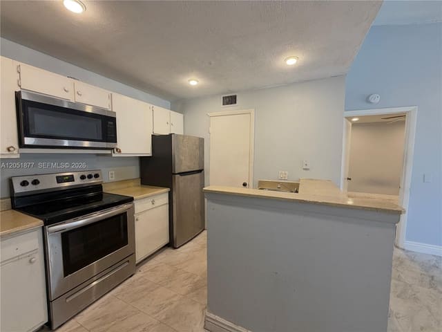 4441 W Mcnab Road 21, Pompano Beach, FL 33069