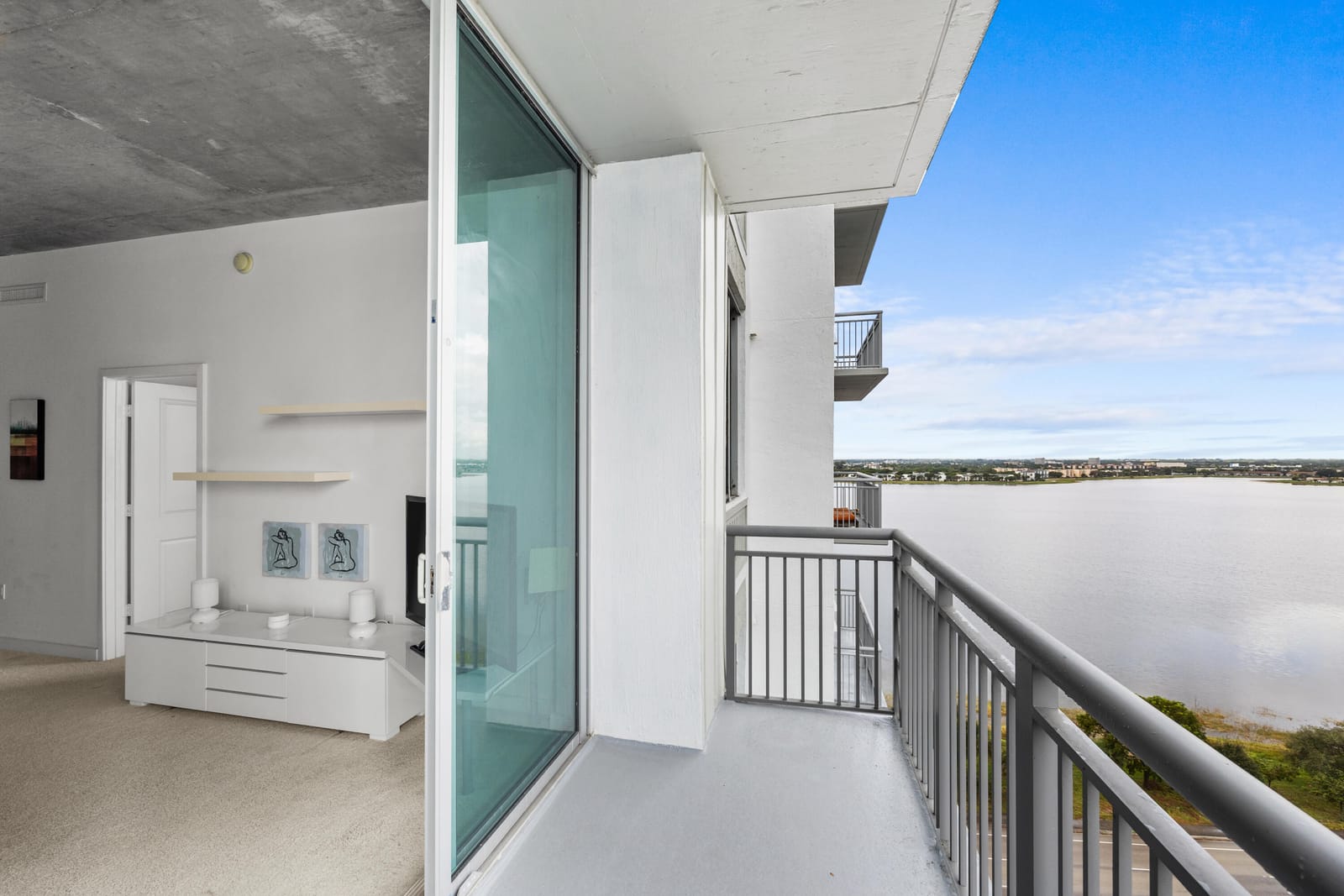 300 S Australian Avenue 1106 — photo 2