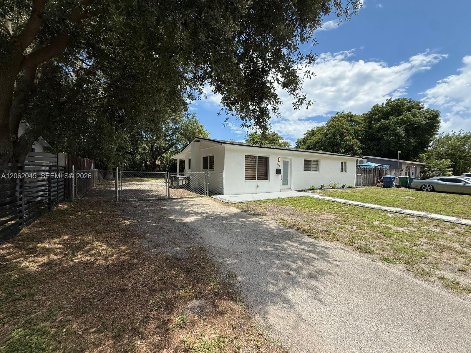 1251 NE 208th Terrace, Miami, FL 33179 photo 2