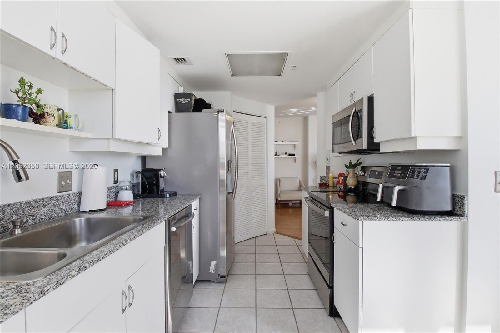 701 Brickell Key Boulevard 610, Miami, FL 33131 photo 9