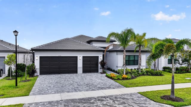 12132 SW Willowy Way, Port St. Lucie, FL 34987