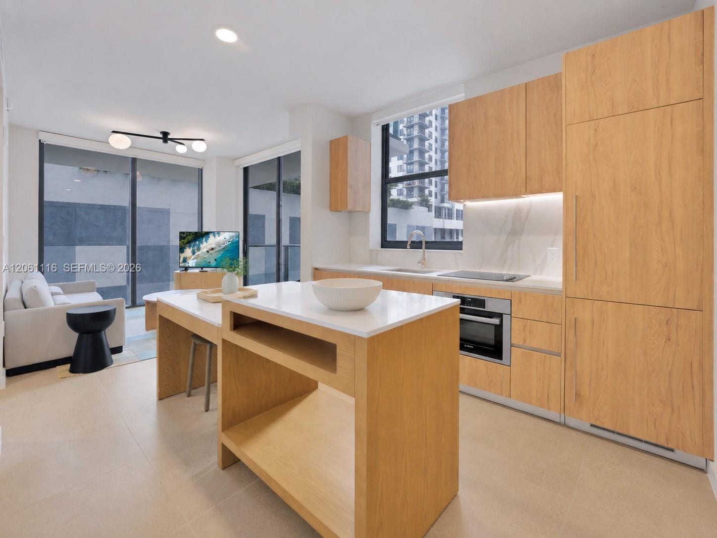 11 NE 6th Street 809, Miami, FL 33132 photo 3