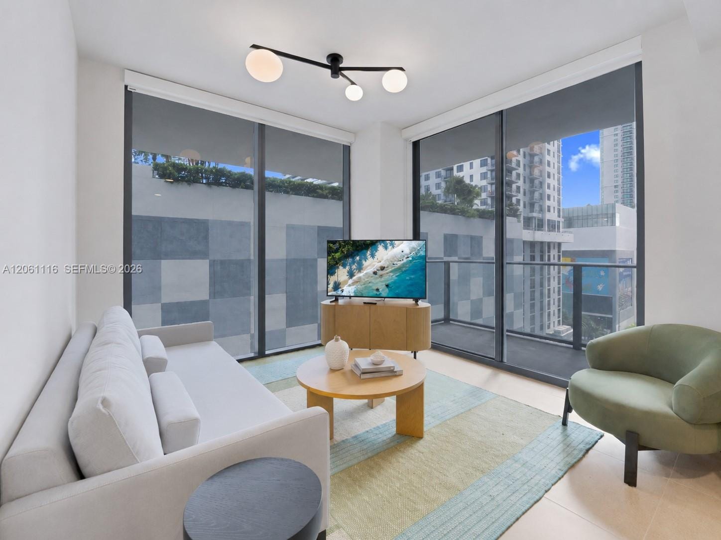 11 NE 6th Street 809, Miami, FL 33132 photo 4