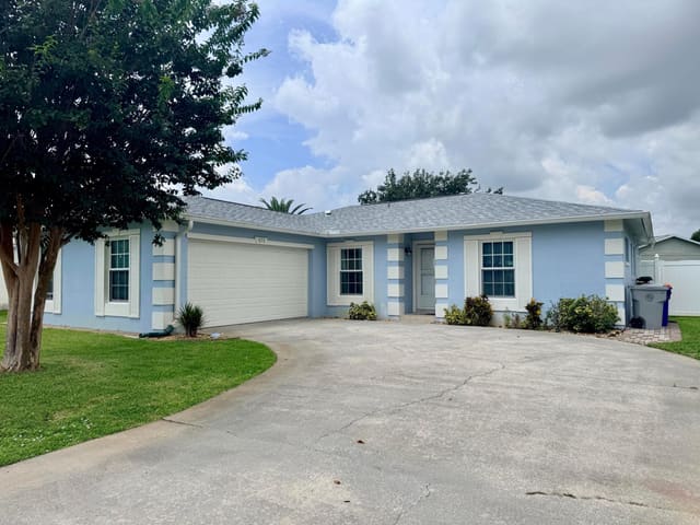 571 24th Avenue, sold in Laurelwood, Vero Beach, FL