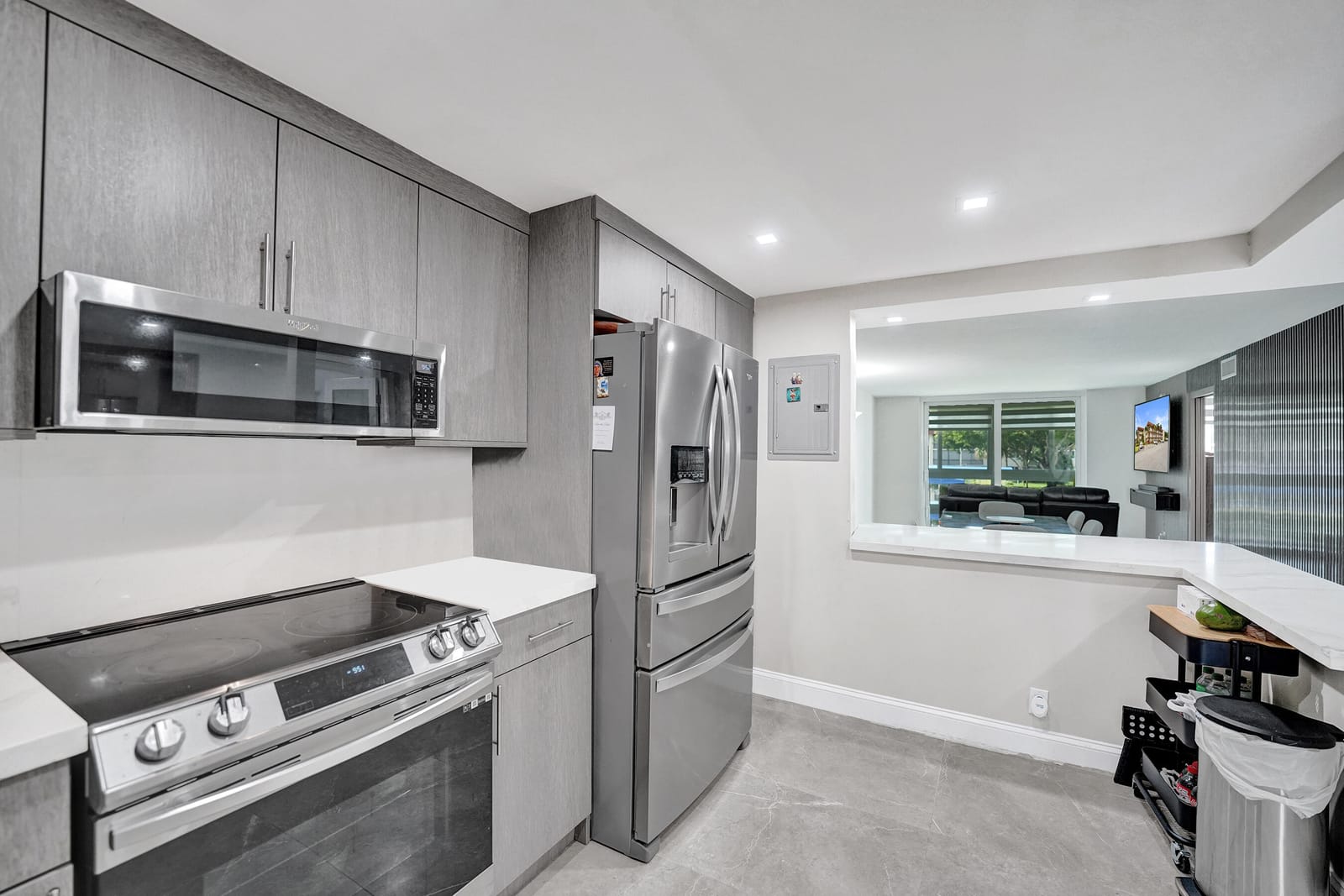 9410 N Hollybrook Lake Drive 201 — photo 5