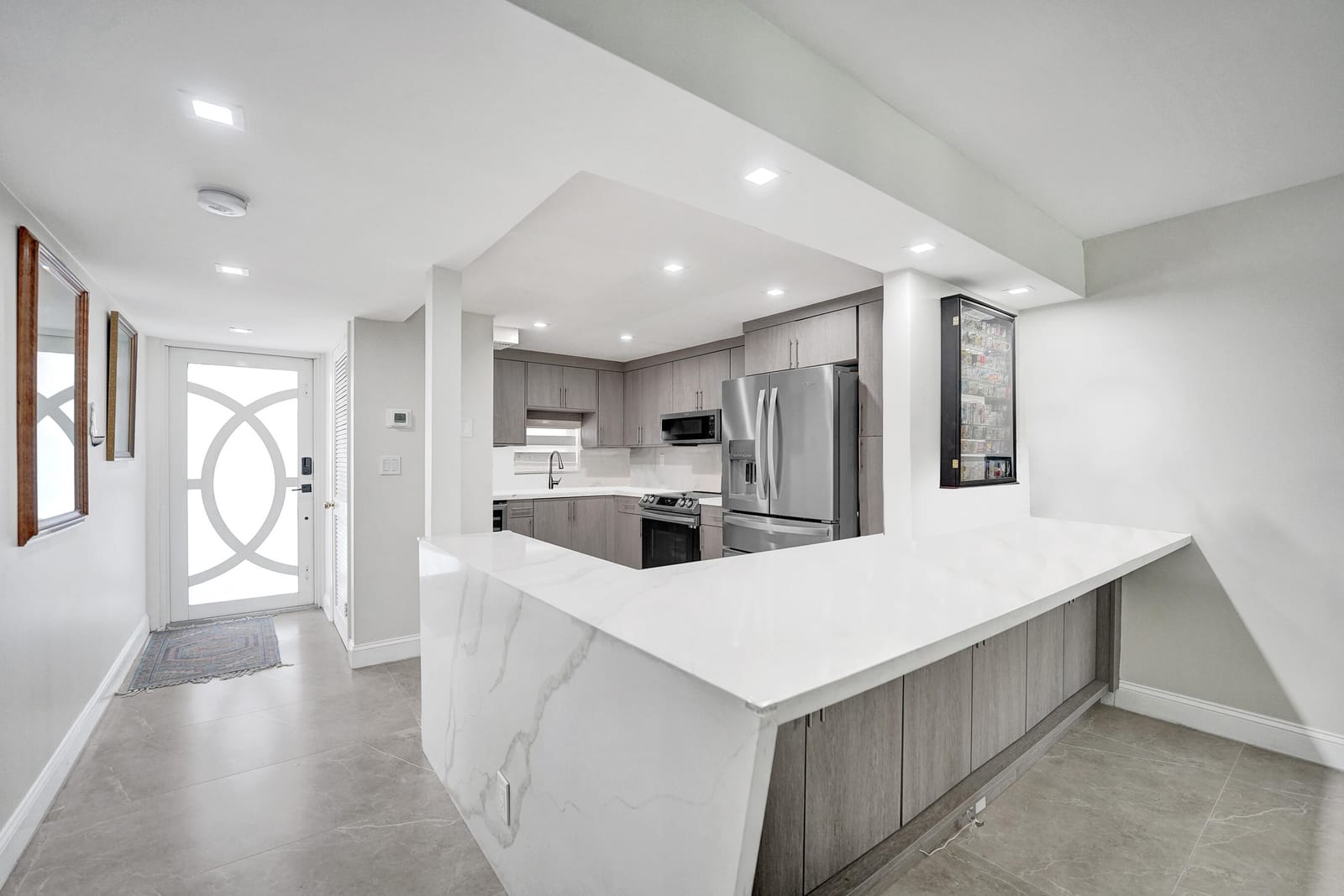 9410 N Hollybrook Lake Drive 201 — photo 10