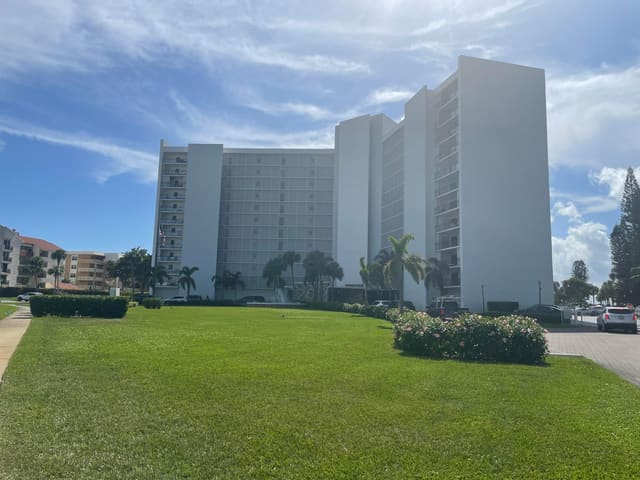 336 Golfview Road 309, North Palm Beach, FL 33408