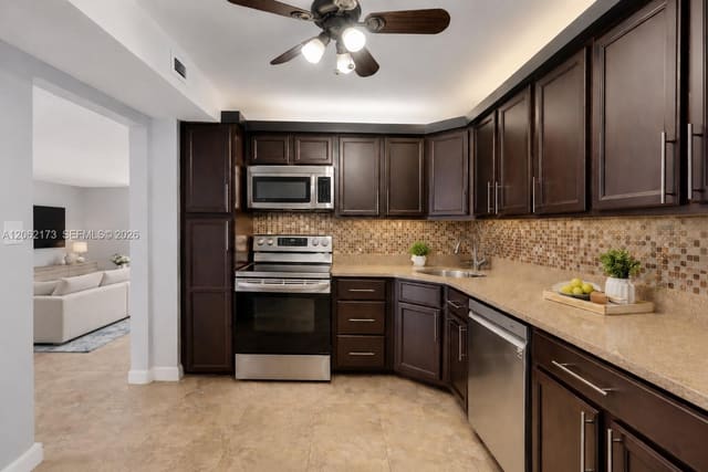 2750 NE 183rd Street 304, Commodore Plaza, Aventura, FL