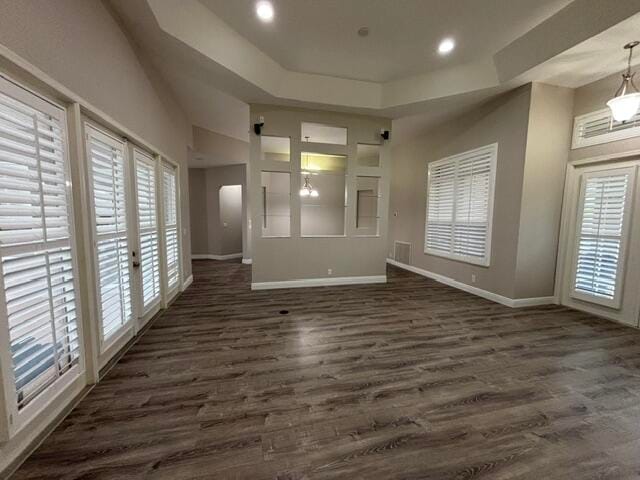 551 NW SHARPE Street — photo 2