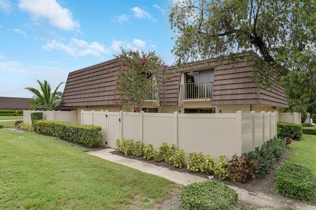 7126 71st Way, West Palm Beach, FL 33407