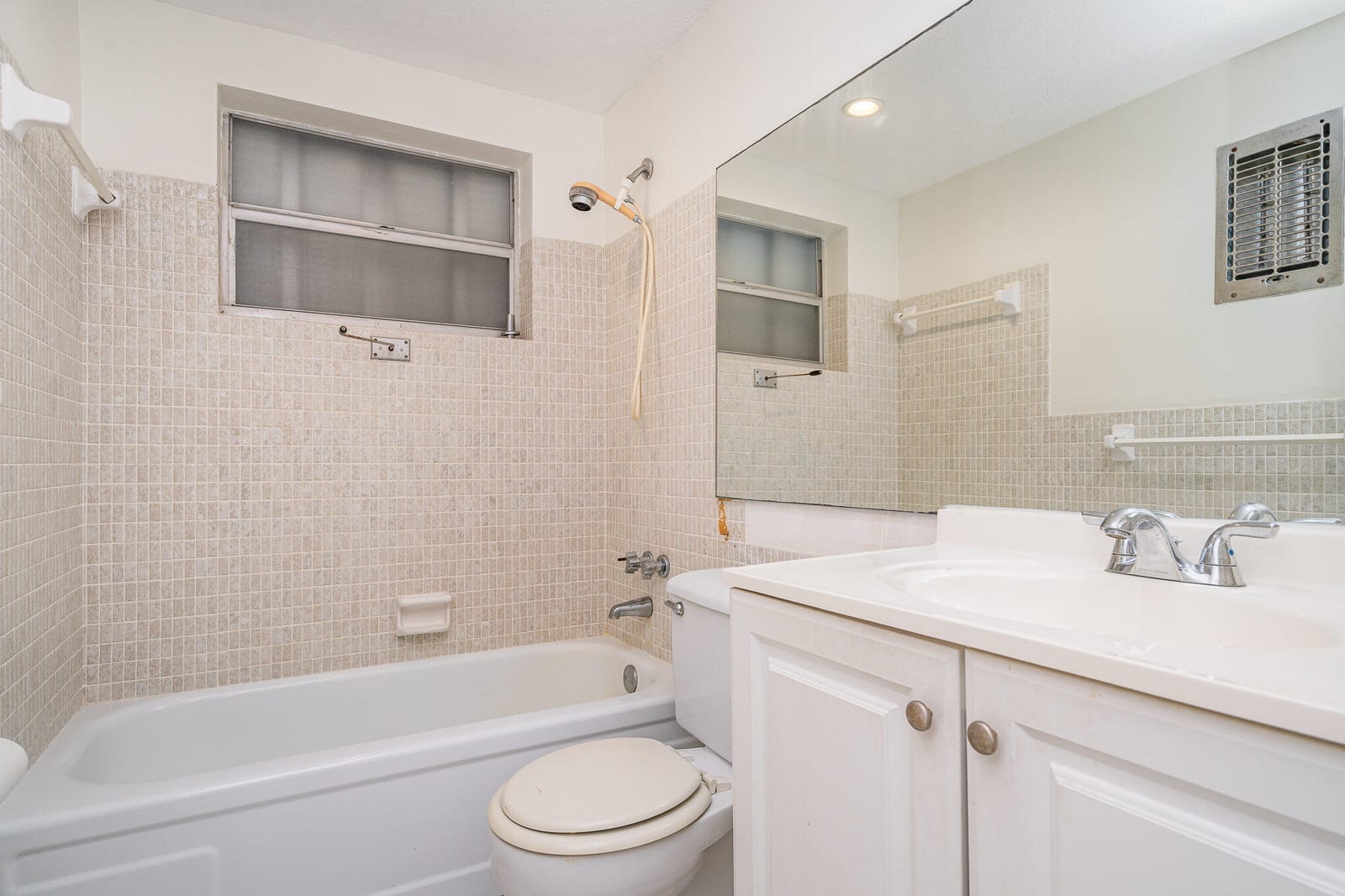 1330 NW 43rd Avenue 202 — photo 4