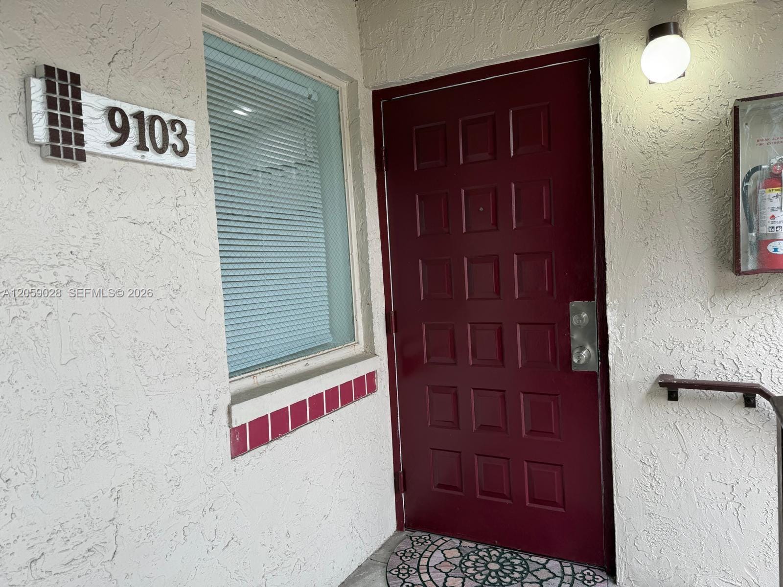 9103 SW 138th Place 9103 — photo 2