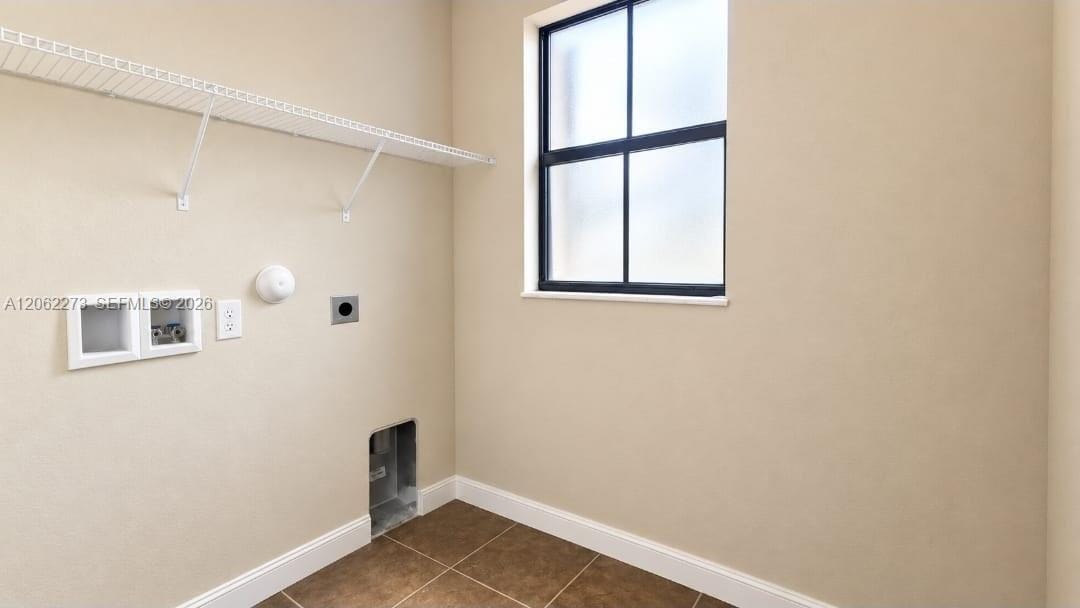 8890 W 33rd Avenue, Hialeah, FL 33018 photo 25