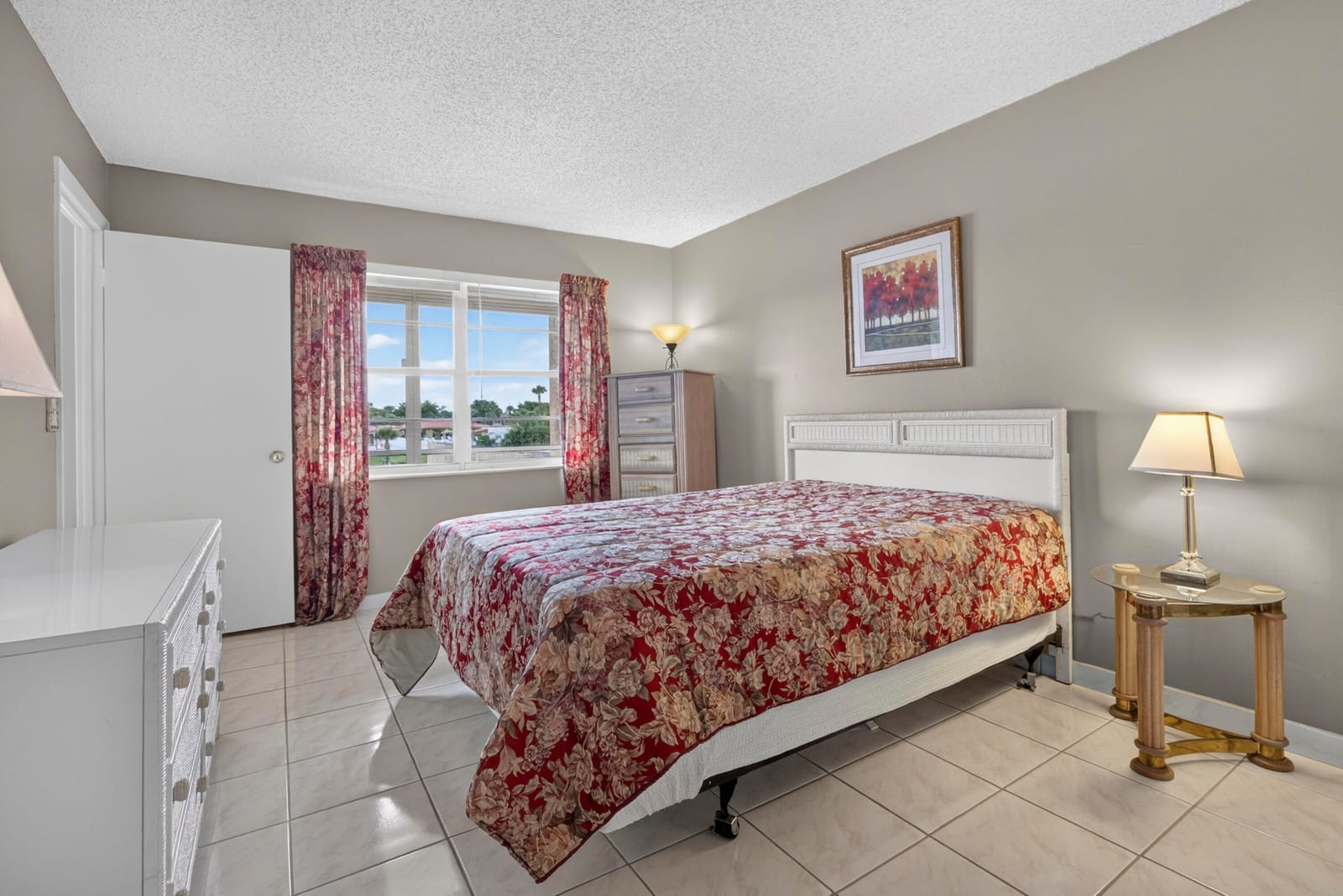 355 Lake Frances Drive — photo 9