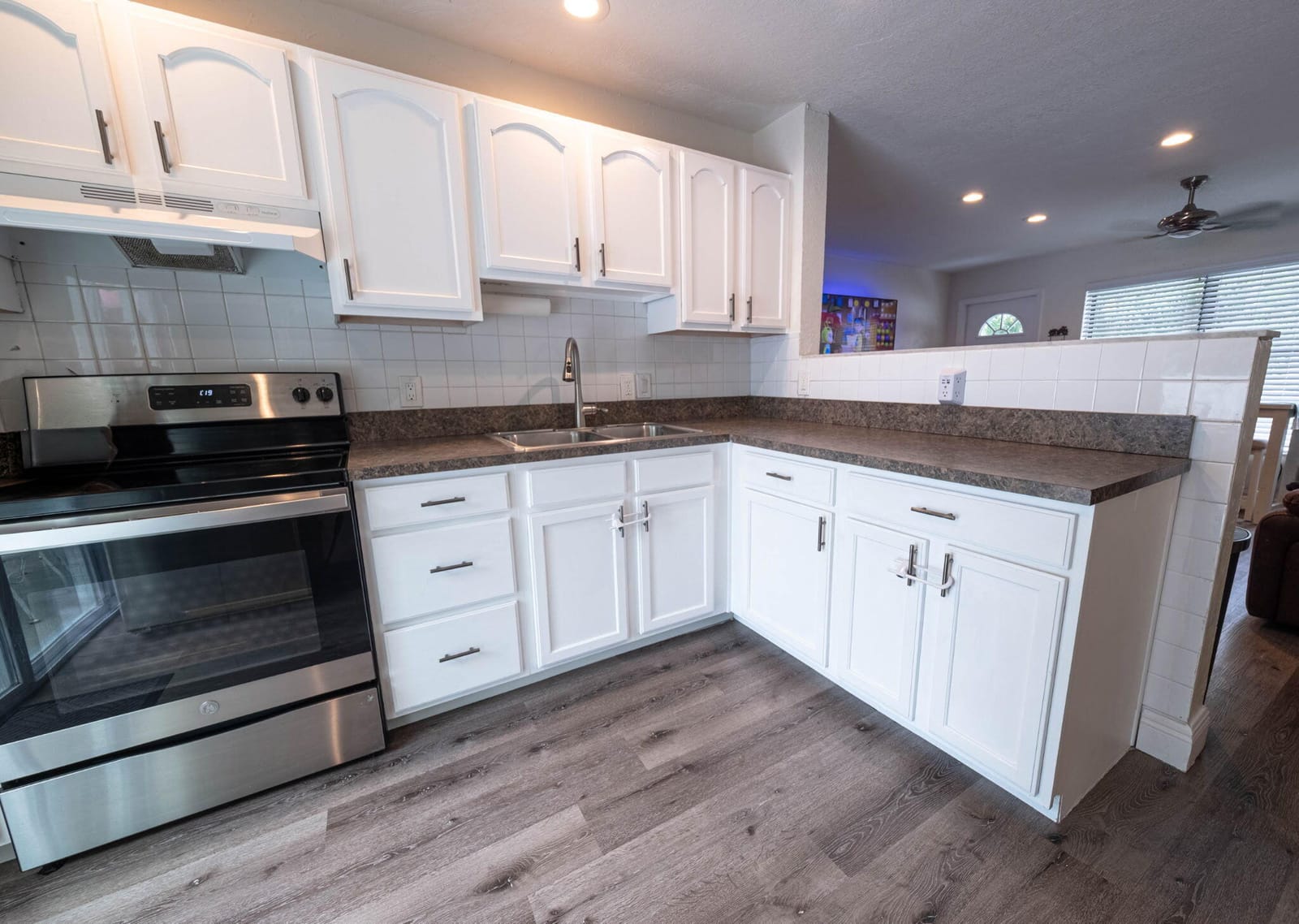 1561 NE 30TH Court — photo 9