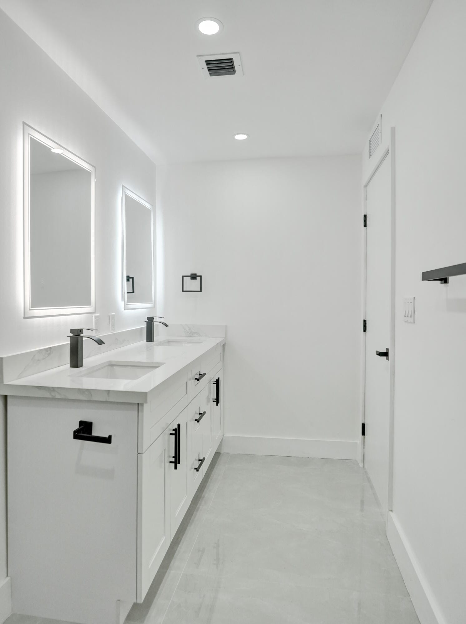 3234 Taft Street — photo 11