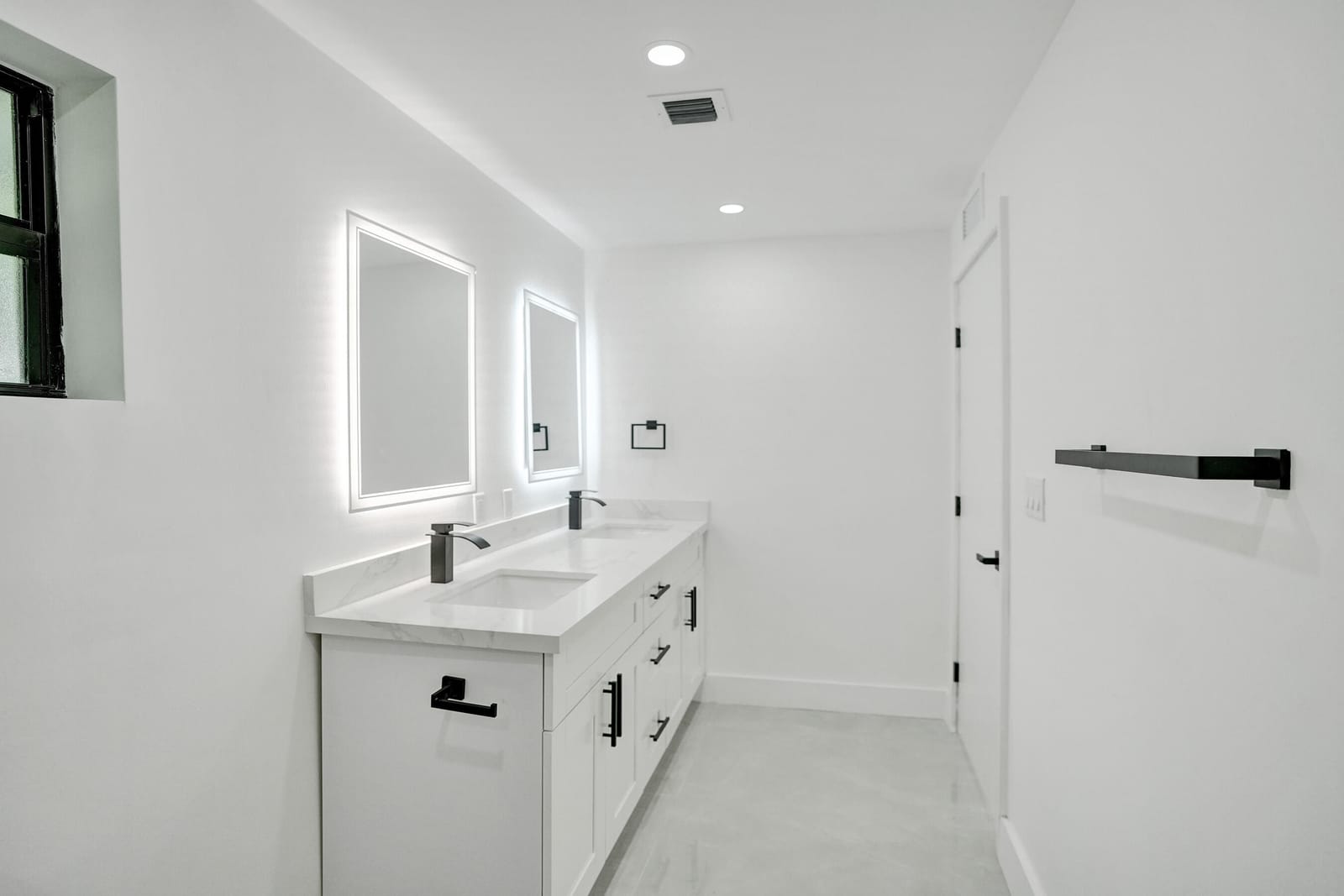 3234 Taft Street — photo 12