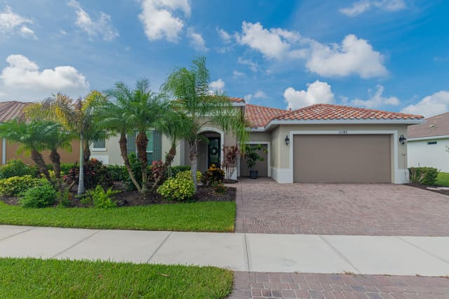 11192 SW Maple Tree Lane, sold in ZIP 34987, Port St Lucie, FL
