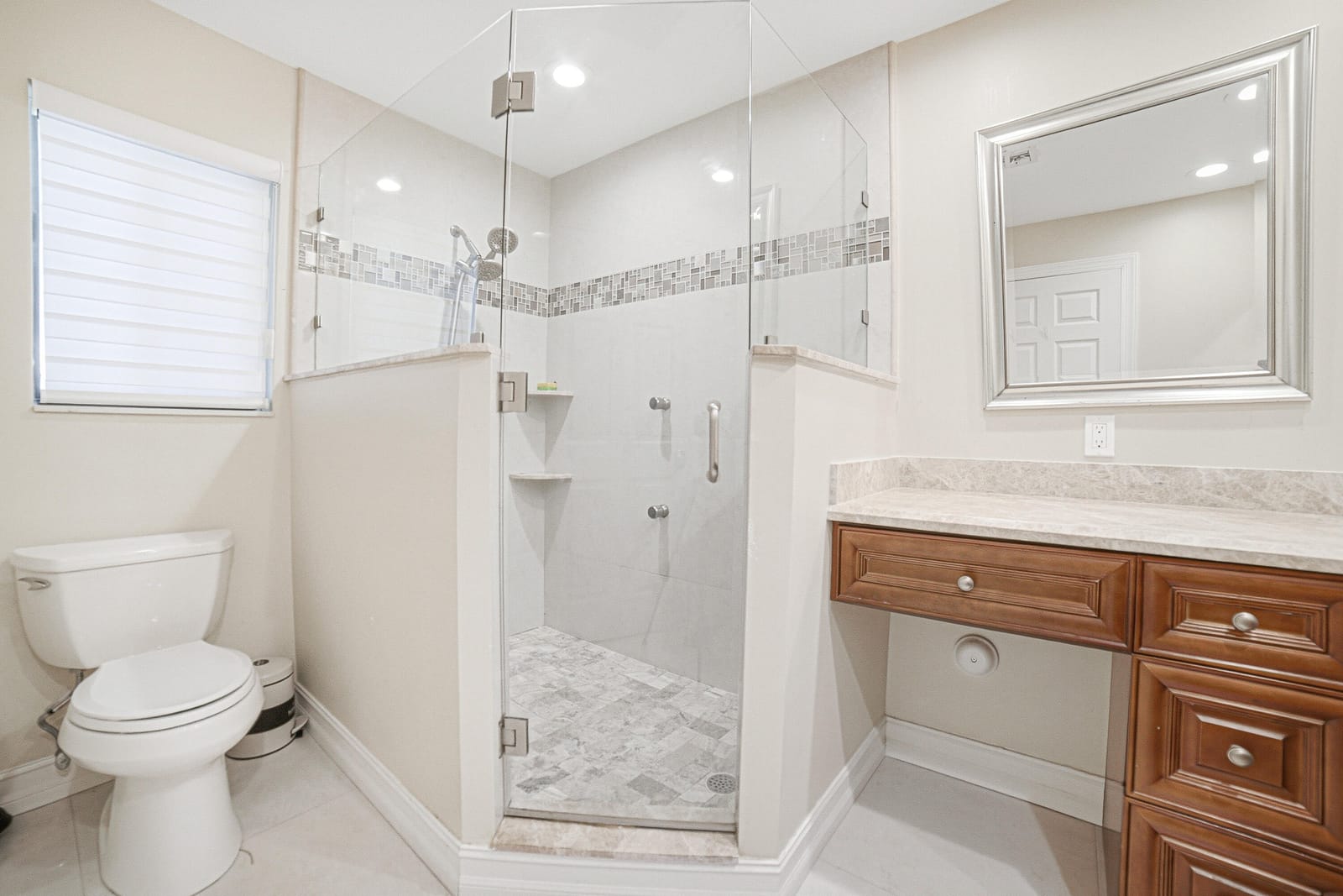 85 PELICAN POINTE Drive 203, Delray Beach, FL 33483 photo 28