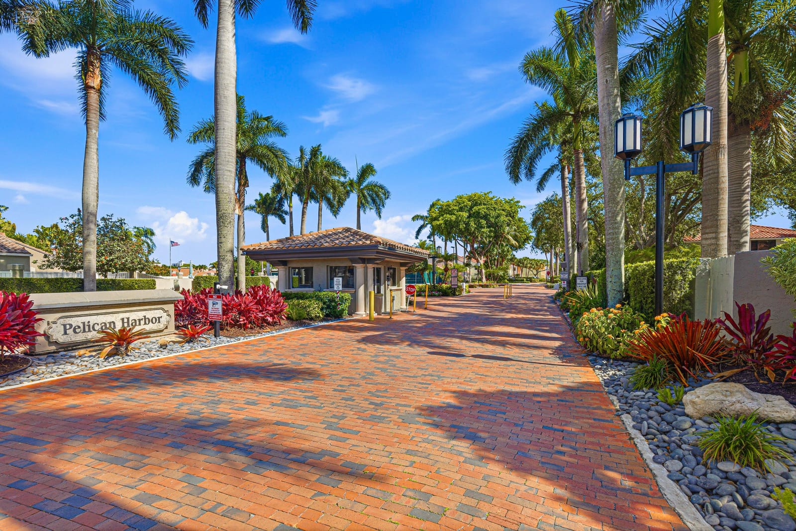85 PELICAN POINTE Drive 203 — photo 5