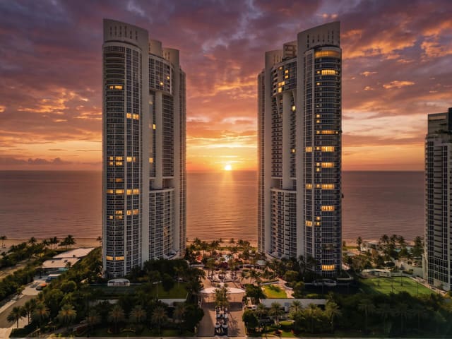 18201 Collins Avenue PH 5109, Trump Royale, Sunny Isles Beach, FL