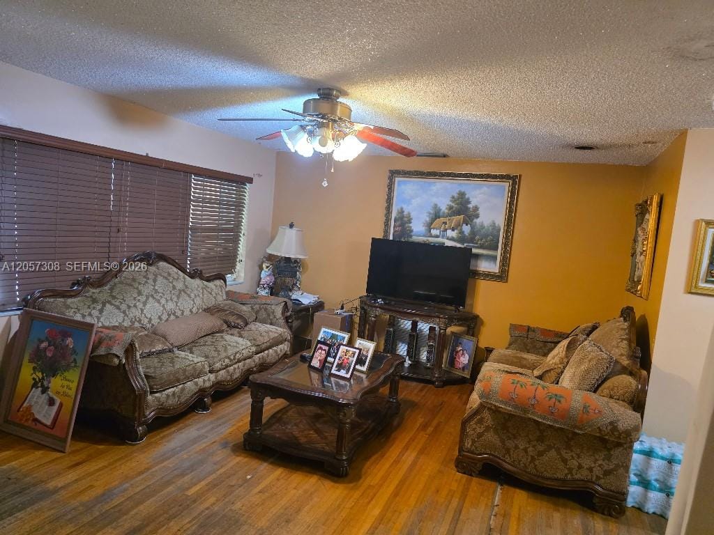 881 Albatross Street, Miami Springs, FL 33166 photo 14