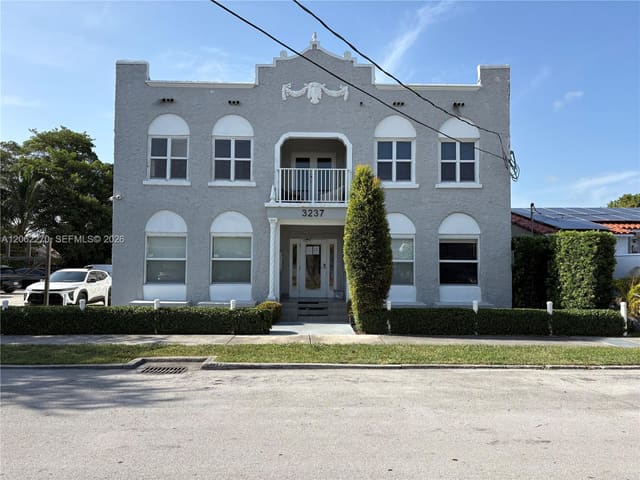 3237 SW 4th Street 9, Miami, FL 33135