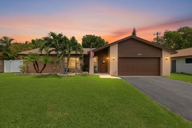 7041 NW 23RD Street, Willow Creek, Margate, FL
