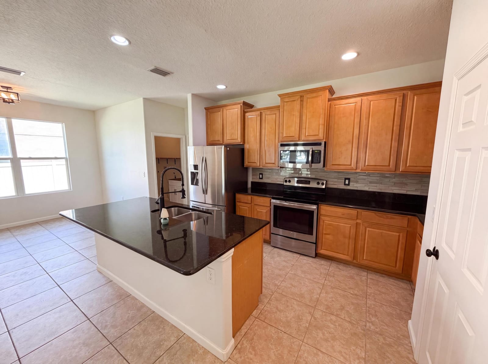 5845 Wyndham Manor — photo 2
