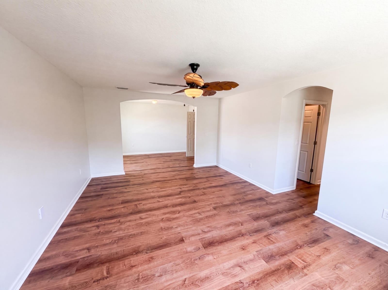 5845 Wyndham Manor — photo 11