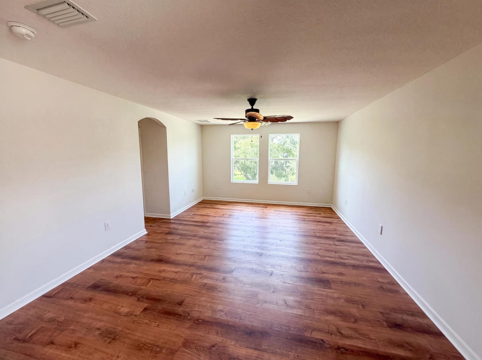 5845 Wyndham Manor — photo 10