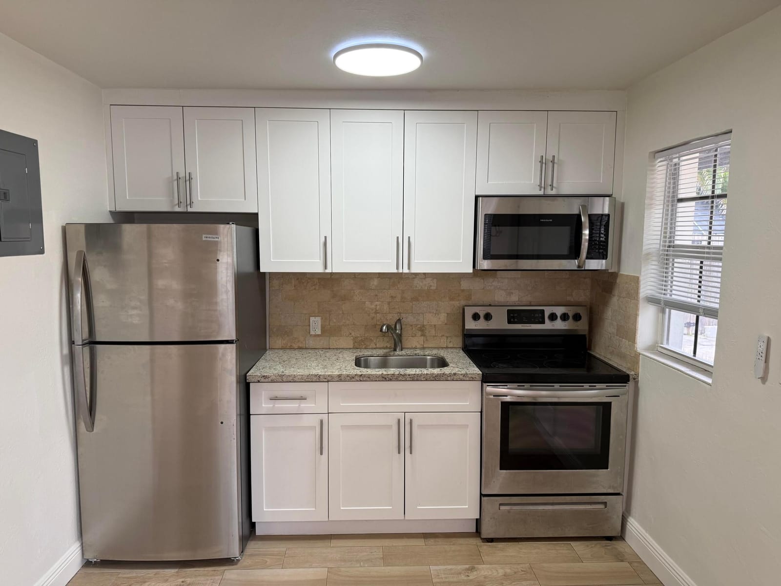 1436 NE 2ND Avenue 1 — photo 3