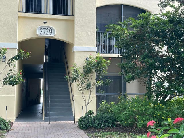 2729 Anzio Court 102, sold in San Matera The Gardens Condo, Palm Beach Gardens, FL