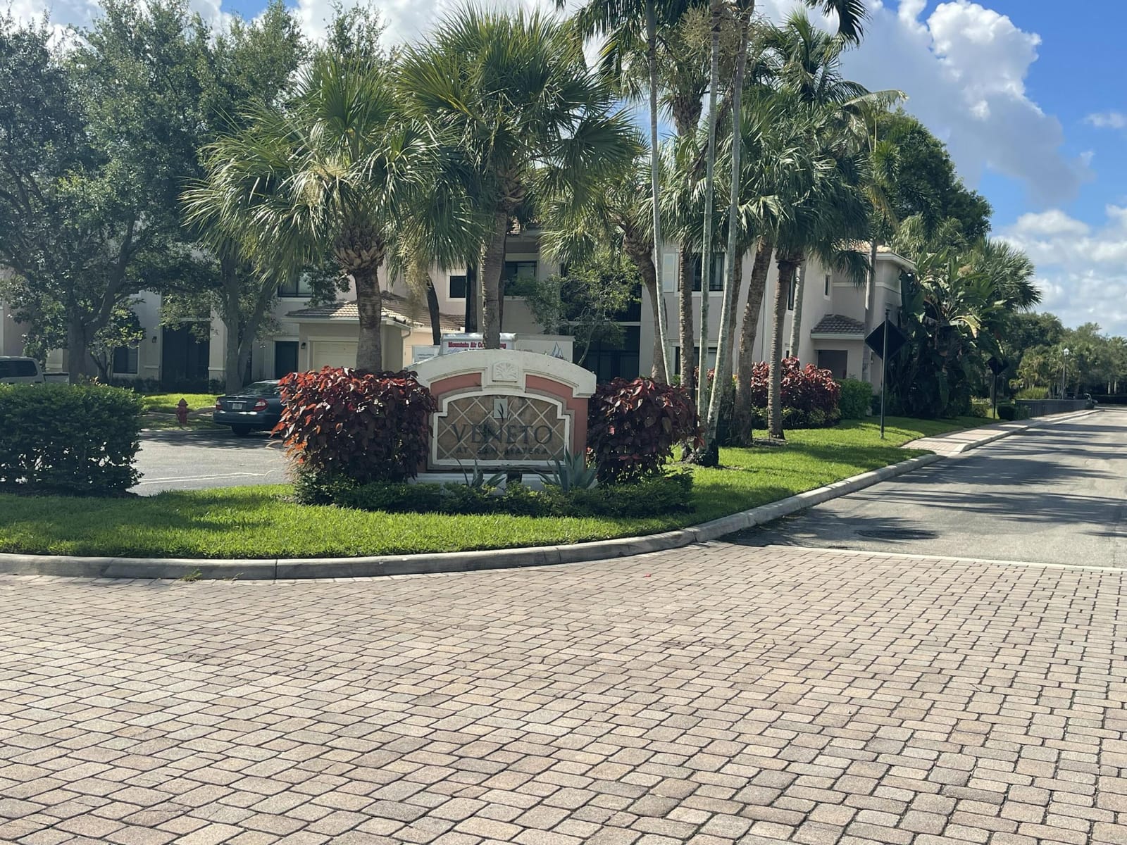 2729 Anzio Court 102 — photo 7
