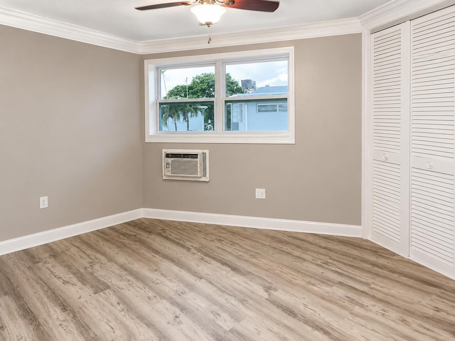 1723 NE MIAMI GARDENS Drive 237 — photo 5