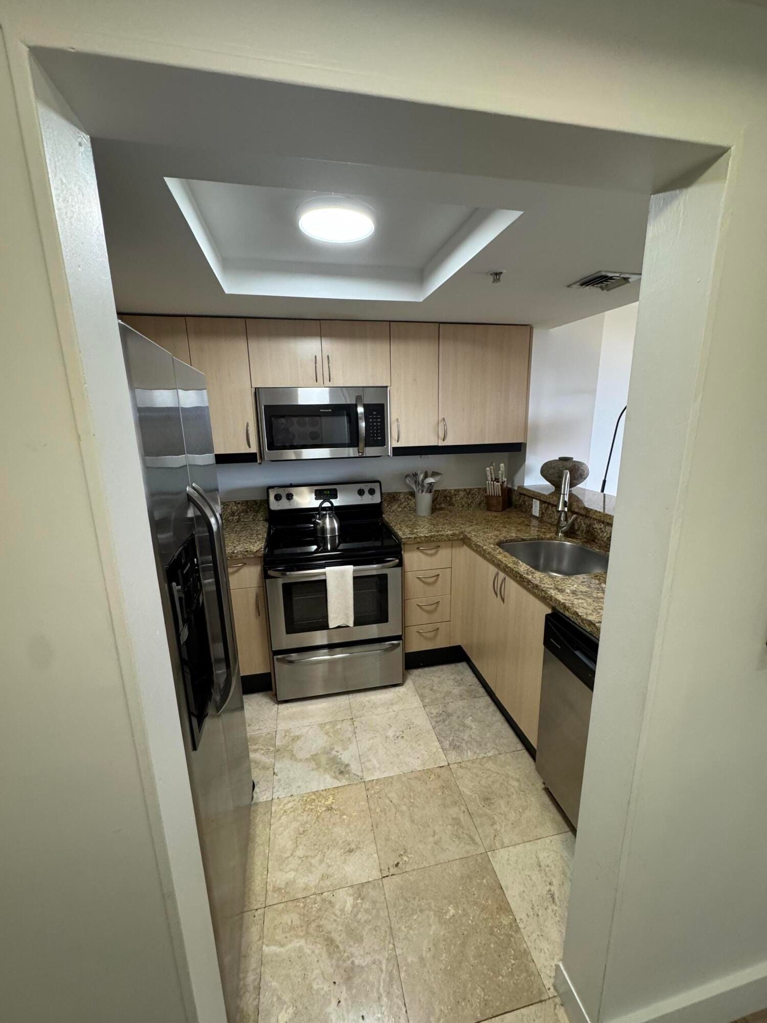 2951 S Bayshore Drive 805, Miami, FL 33133 photo 17