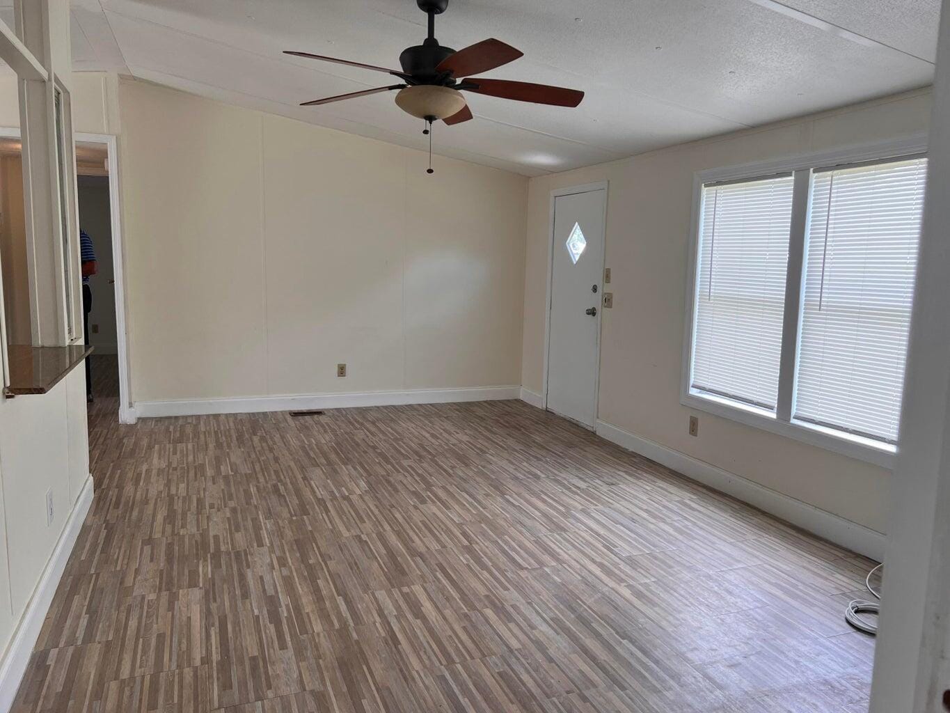 10629 S 228TH Lane — photo 4