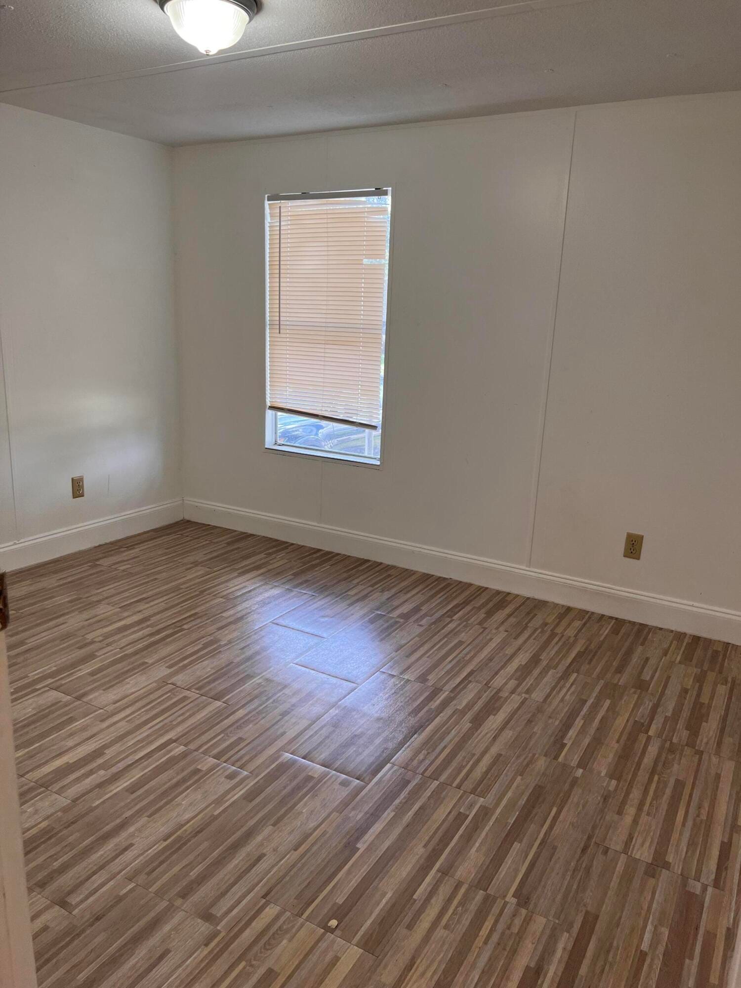 10629 S 228TH Lane — photo 9