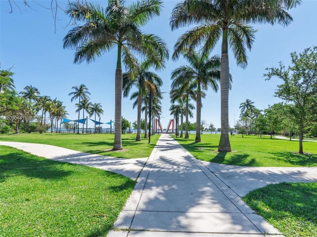 3808 NE 6th Avenue 1, Miami, FL 33137