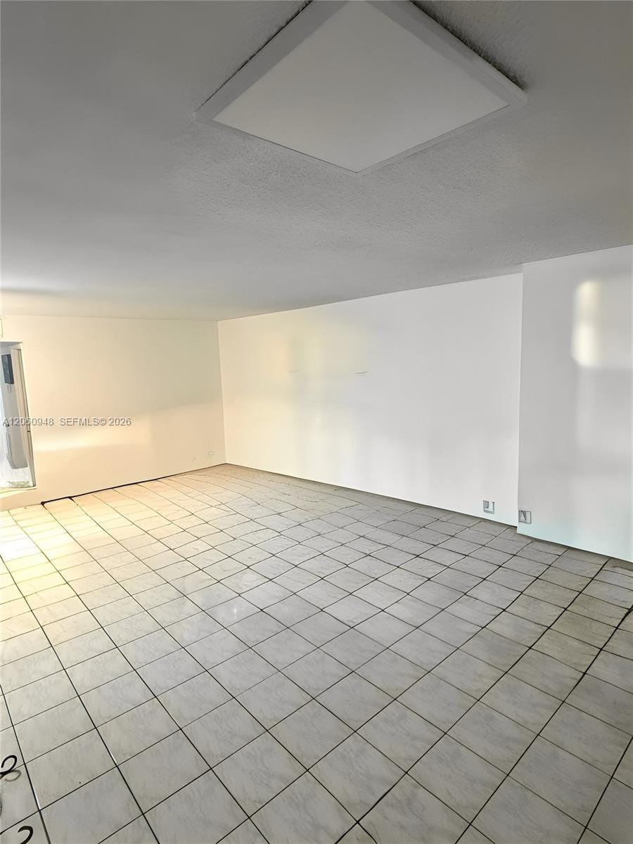 920 NE 199th Street 309-3J — photo 2