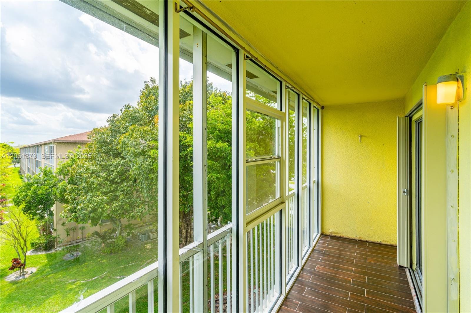300 SW 134th Way 413E — photo 11