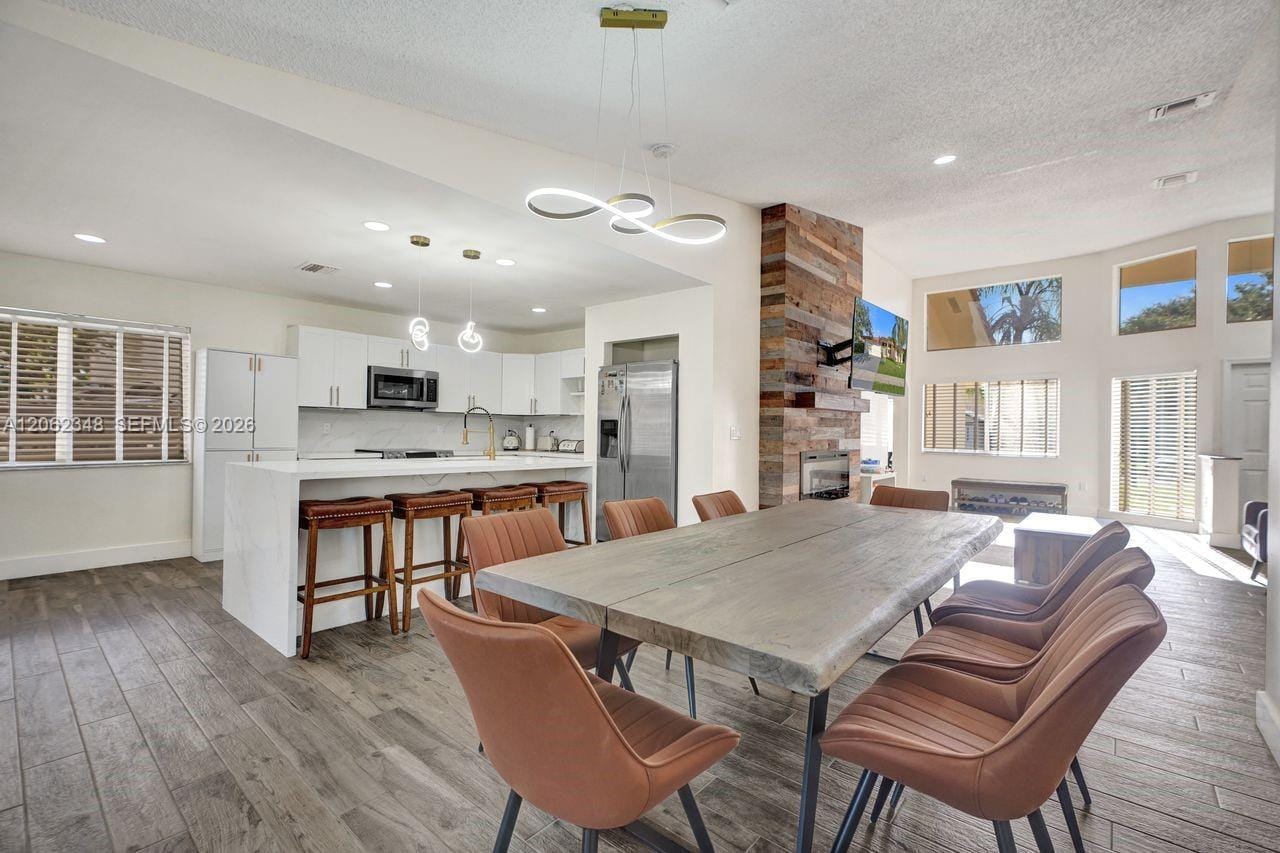 581 SW 169th Way — photo 8