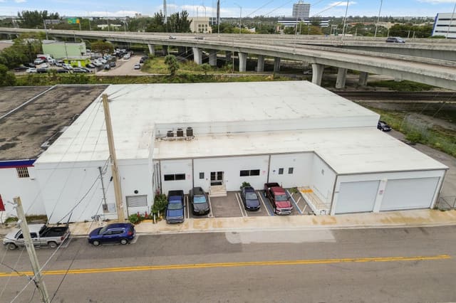 2725 Hillsboro Road, West Palm Beach, FL