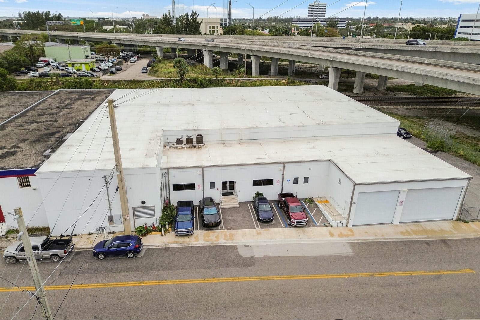 2725 Hillsboro Road, West Palm Beach, FL photo 1