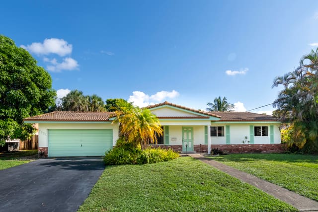 7321 NW 14th Street, sold in ZIP 33313, Lauderdale Lakes, FL